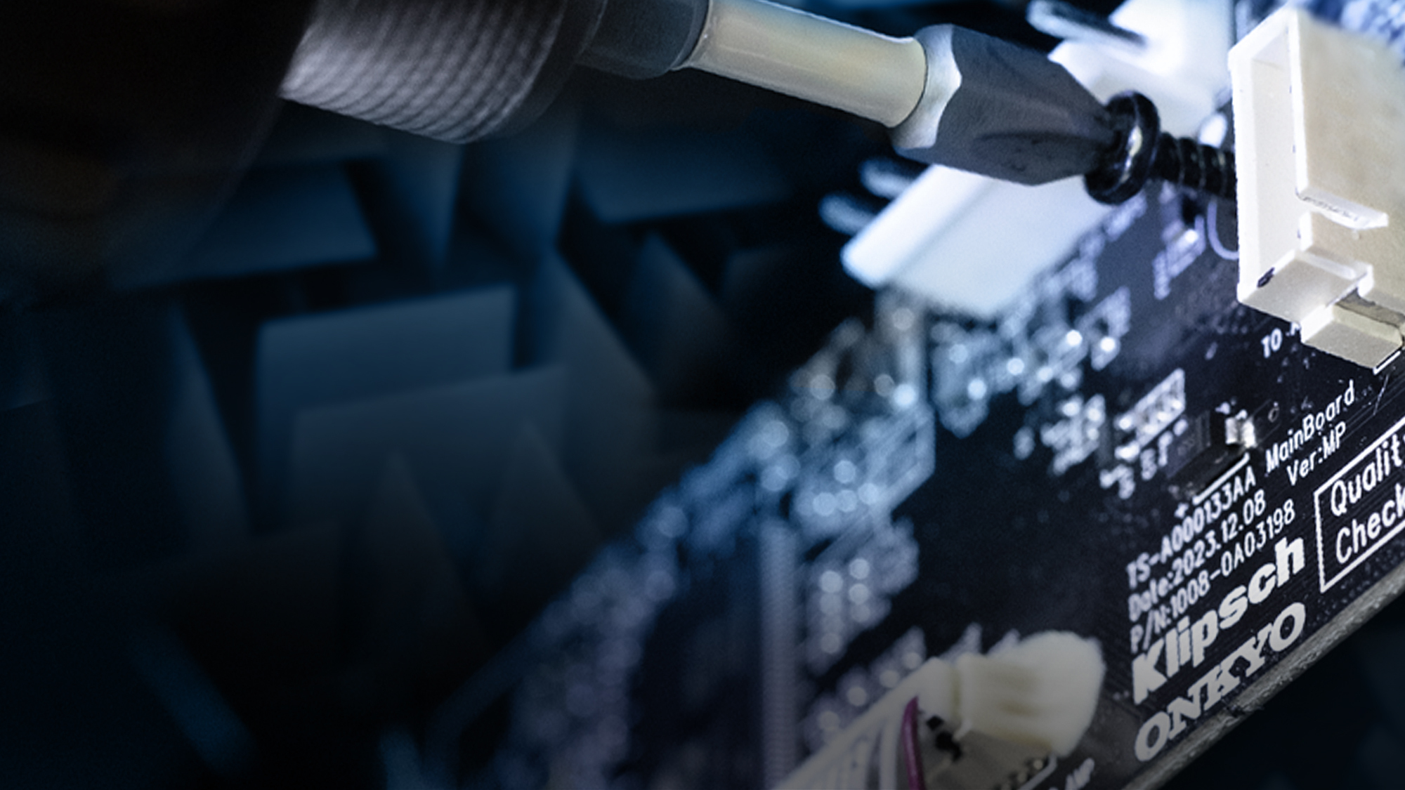 Flexus Onkyo The Pinnacle of Performance 2000x1125 v01